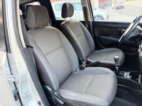 NISSAN Grand Livina 1.8 16V 4P FLEX S, Foto 6