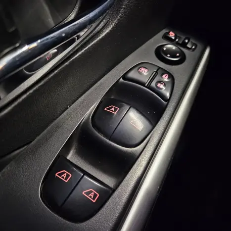 NISSAN Kicks 1.6 16V 4P FLEXSTART EXCLUSIVE XTRONIC AUTOM�TICO CVT, Foto 17