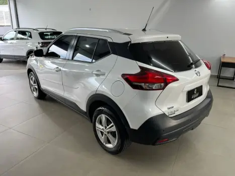 NISSAN Kicks 1.6 16V 4P FLEXSTART S DIRECT X-TRONIC AUTOM�TICO CVT, Foto 4