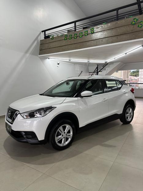 NISSAN Kicks 1.6 16V 4P FLEXSTART S X-TRONIC AUTOM�TICO CVT, Foto 3