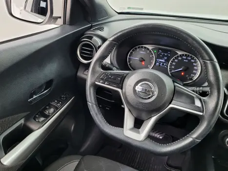 NISSAN Kicks 1.6 16V 4P FLEXSTART XPLAY XTRONIC AUTOMÁTICO CVT, Foto 14
