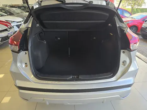 NISSAN Kicks Play 1.6 16V FELXSTART SENSE XTRONIC AUTOM�TICO, Foto 17