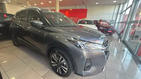 NISSAN Kicks Play 1.6 16V FELXSTART SENSE XTRONIC AUTOM�TICO, Foto 12