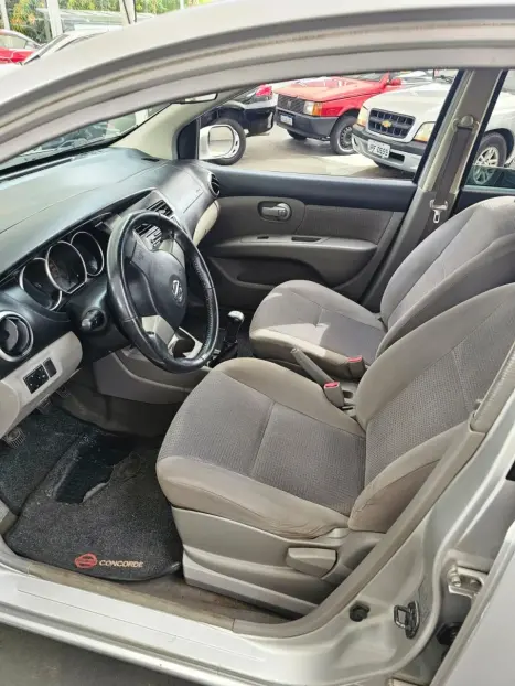 NISSAN Livina 1.6 16V 4P SL FLEX, Foto 10