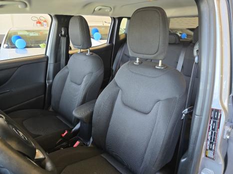 NISSAN Livina 1.8 16V 4P FLEX AUTOMÁTICO, Foto 14 NISSAN Livina 1.8 16V 4P FLEX AUTOMÁTICO, Foto 14