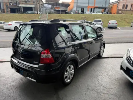 NISSAN Livina 1.8 16V 4P SL X-GEAR FLEX AUTOMÁTICO, Foto 4 NISSAN Livina 1.8 16V 4P SL X-GEAR FLEX AUTOMÁTICO, Foto 4