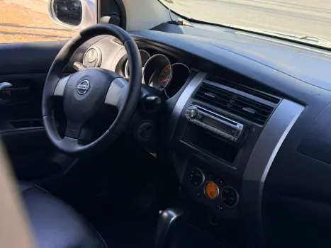 NISSAN Livina 1.8 16V 4P SL FLEX AUTOM�TICO, Foto 9