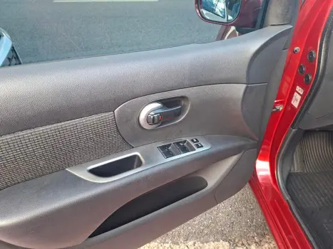 NISSAN Livina 1.8 16V 4P S FLEX AUTOM�TICO, Foto 9