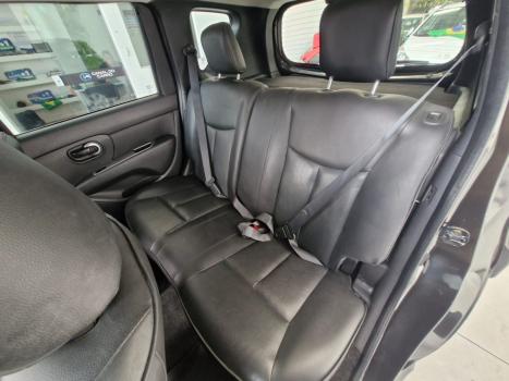 NISSAN Livina 1.8 16V 4P SL X-GEAR FLEX AUTOM�TICO, Foto 14