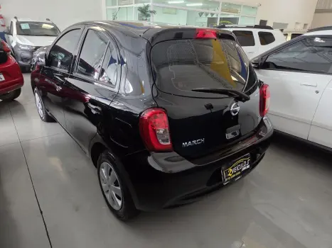 NISSAN March 1.0 12V 4P S FLEX, Foto 2