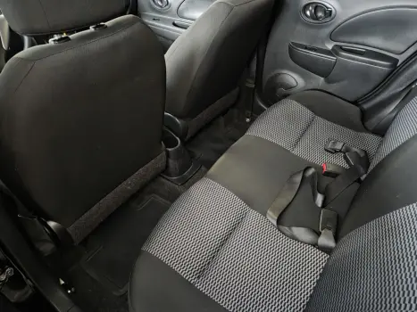 NISSAN March 1.0 12V 4P S FLEX, Foto 4