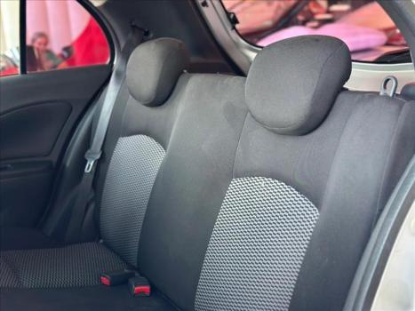 NISSAN March 1.0 12V 4P S FLEX, Foto 5