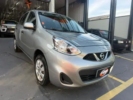 NISSAN March 1.0 12V 4P S FLEX, Foto 2