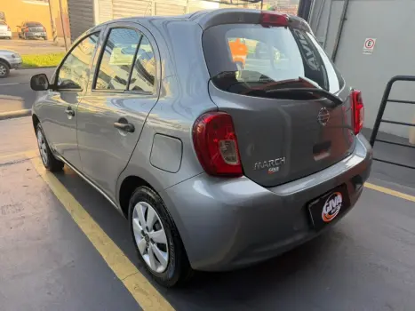 NISSAN March 1.0 12V 4P S FLEX, Foto 4