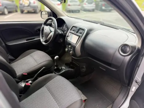 NISSAN March 1.0 12V 4P S FLEX, Foto 10