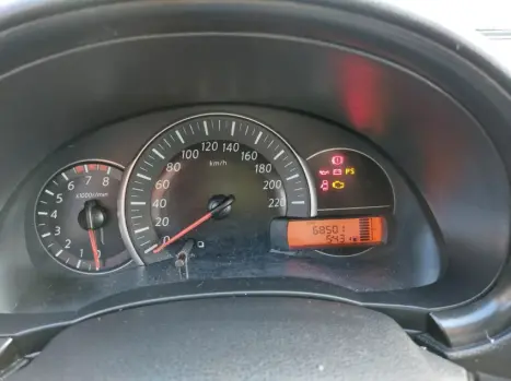 NISSAN March 1.0 16V 4P SV FLEX, Foto 7