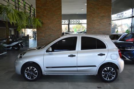 NISSAN March 1.0 16V 4P S FLEX, Foto 9