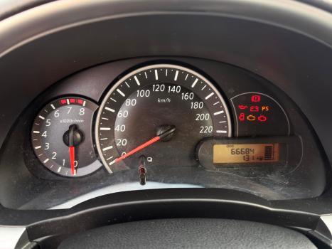 NISSAN March 1.0 16V 4P S FLEX, Foto 11