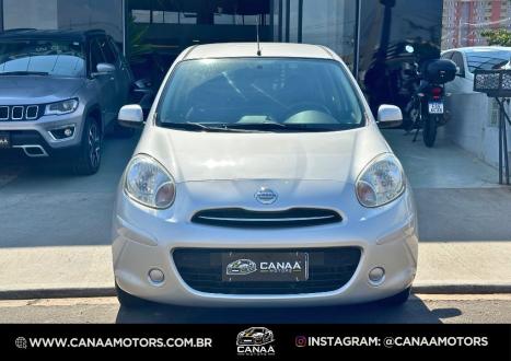 NISSAN March 1.0 16V 4P S FLEX, Foto 2