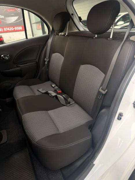 NISSAN March 1.0 16V 4P SV FLEX, Foto 10