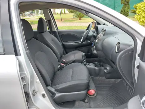 NISSAN March 1.6 16V 4P SV FLEX, Foto 13