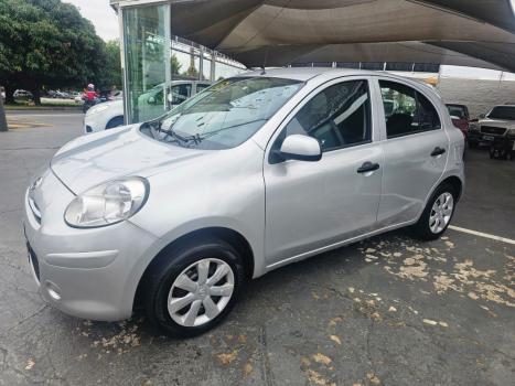 NISSAN March 1.6 16V 4P S FLEX, Foto 2