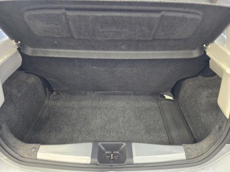 NISSAN March 1.6 16V 4P SR FLEX, Foto 16