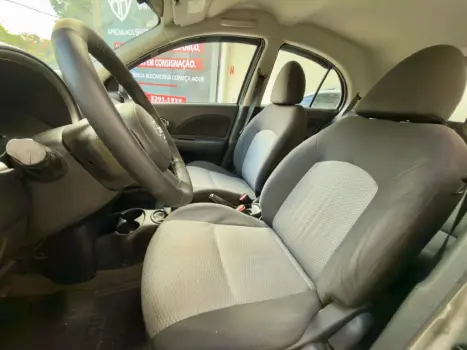 NISSAN March 1.6 16V 4P SV FLEX, Foto 6