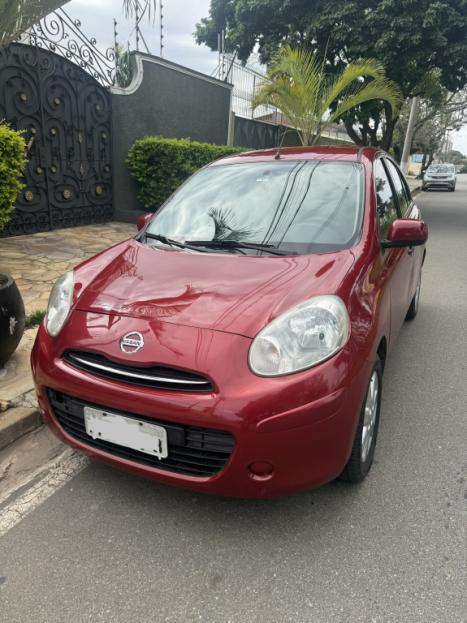 NISSAN March 1.6 16V 4P SV FLEX, Foto 3