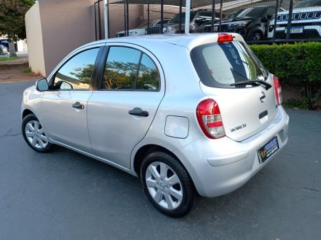 NISSAN March 1.6 16V 4P SV FLEX, Foto 5