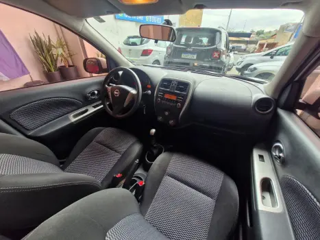 NISSAN March 1.6 16V 4P S FLEX, Foto 13