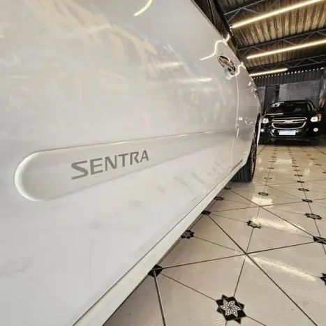 NISSAN Sentra 2.0 16V 4P SV FLEX AUTOM�TICO CVT, Foto 18