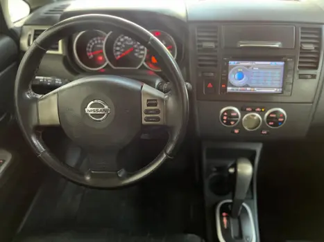 NISSAN Tiida Hatch 1.8 16V 4P SL FLEX AUTOMÁTICO, Foto 10 NISSAN Tiida Hatch 1.8 16V 4P SL FLEX AUTOMÁTICO, Foto 10