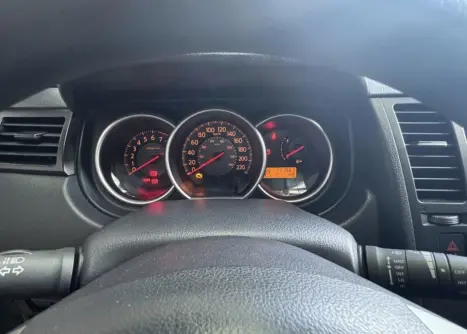 NISSAN Tiida Hatch 1.8 16V S 4P, Foto 3