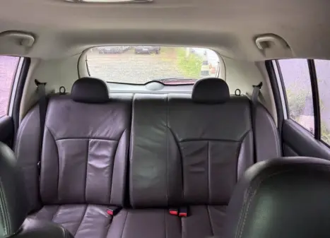 NISSAN Tiida Hatch 1.8 16V S 4P, Foto 5