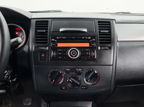 NISSAN Tiida Hatch 1.8 16V 4P S FLEX, Foto 6