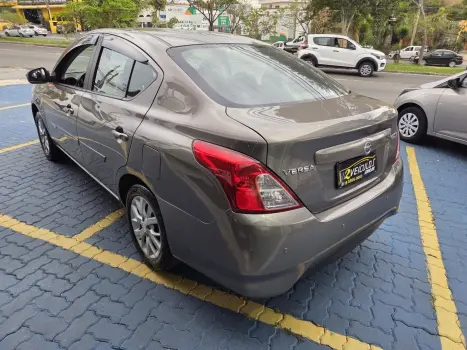 NISSAN Versa Sedan 1.6 16V 4P FLEX SV, Foto 2