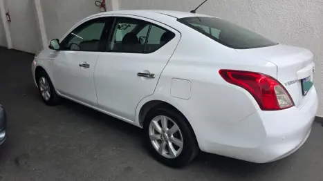 NISSAN Versa Sedan 1.6 16V 4P FLEX SV, Foto 6