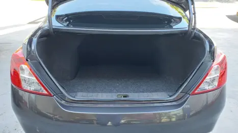 NISSAN Versa Sedan 1.0 12V 4P FLEX V-DRIVE, Foto 9