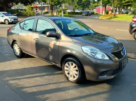 NISSAN Versa Sedan 1.6 16V 4P FLEX SV, Foto 4