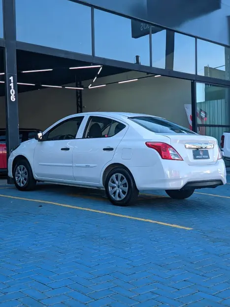 NISSAN Versa Sedan 1.0 12V 4P FLEX V-DRIVE, Foto 6