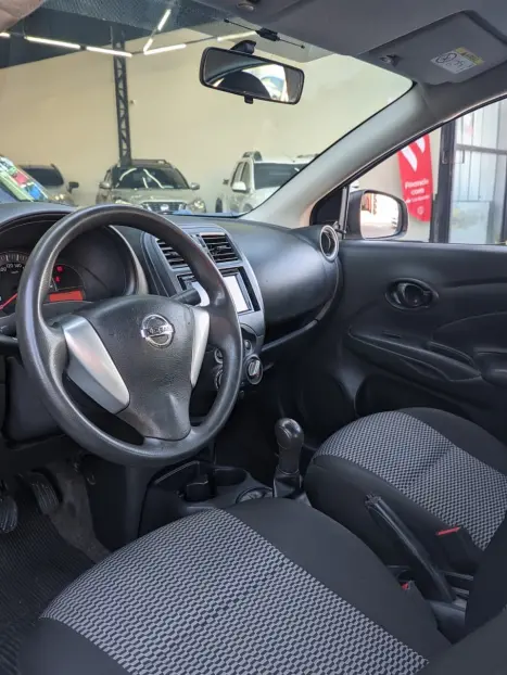 NISSAN Versa Sedan 1.0 12V 4P FLEX V-DRIVE, Foto 8