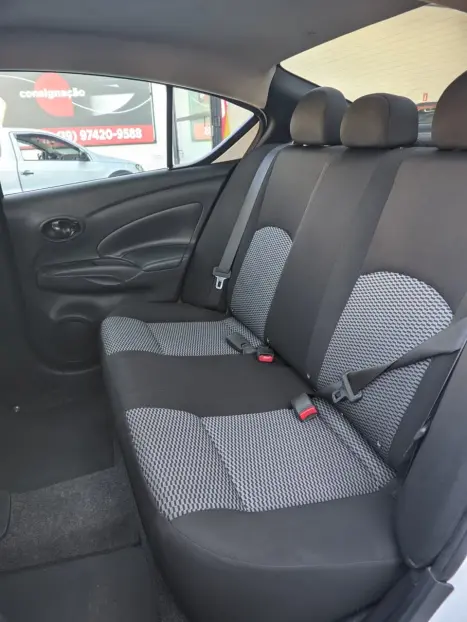 NISSAN Versa Sedan 1.0 12V 4P FLEX V-DRIVE, Foto 11