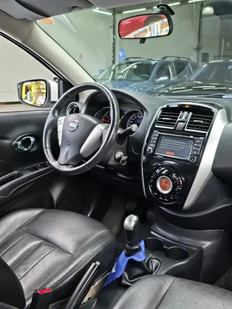 NISSAN Versa Sedan 1.6 16V 4P UNIQUE FLEX, Foto 9