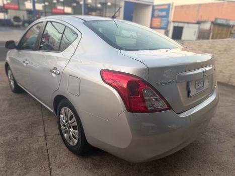NISSAN Versa Sedan 1.6 16V 4P FLEX SV, Foto 4