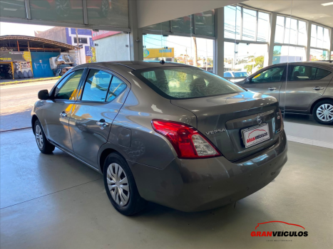 NISSAN Versa Sedan 1.6 16V 4P FLEX SV, Foto 5
