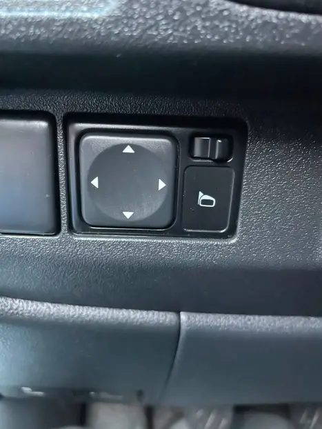 NISSAN Versa Sedan 1.6 16V 4P FLEX SV, Foto 11