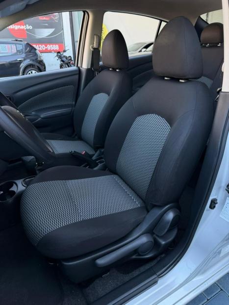 NISSAN Versa Sedan 1.0 4P FLEX, Foto 13