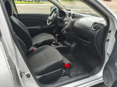 NISSAN Versa Sedan 1.6 16V 4P FLEX SL, Foto 17
