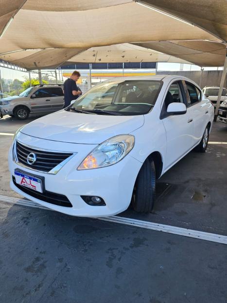 NISSAN Versa Sedan 1.6 16V 4P FLEX SL, Foto 2